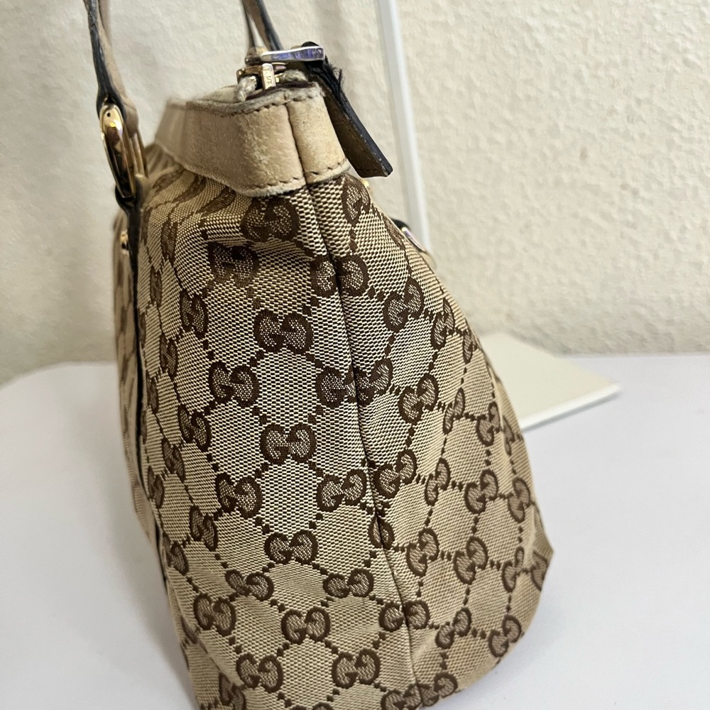 Gucci Beige GG Canvas Tote with Tan Trim and Gold Hardware - Picture 10 of 14